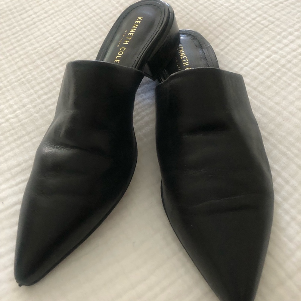 Kenneth Cole Black Pointed Leather Slip-On Mules Excellent Condition. Size 9 - Picture 2 of 5